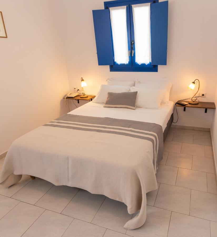 Fragoulis Village Aparthotel Parasporos