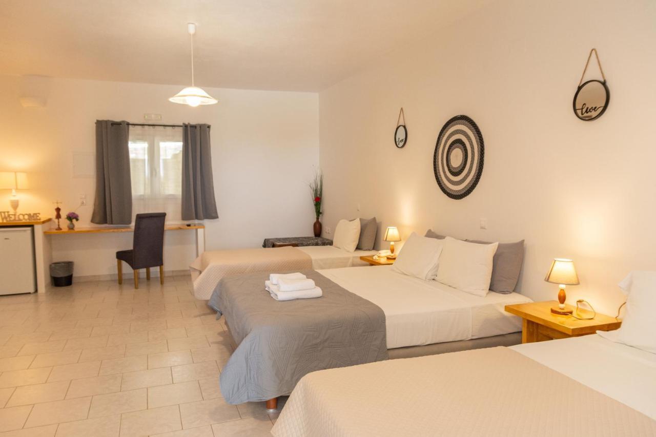 Fragoulis Village Aparthotel Parasporos
